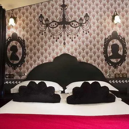 Les Théâtres 4* Paris