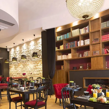 Les Théâtres Hotel