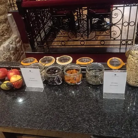 Les Théâtres