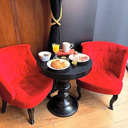 Les Théâtres 4* Parigi