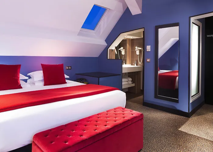 ホテル レ テアトル 4*