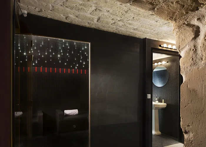 レ テアトル ホテル 4*