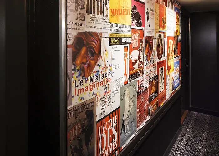 ホテル レ テアトル 4*