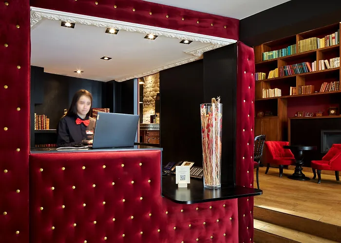 レ テアトル 4* パリ