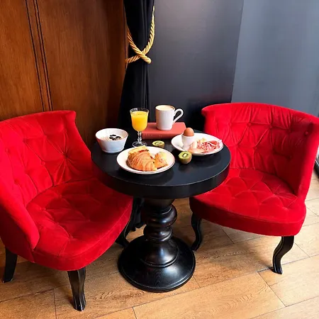 Hotel Les Théâtres Paris