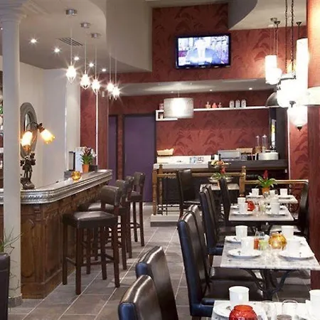 Les Theatres Otel 4*