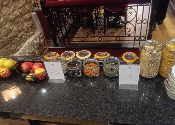 Les Théâtres