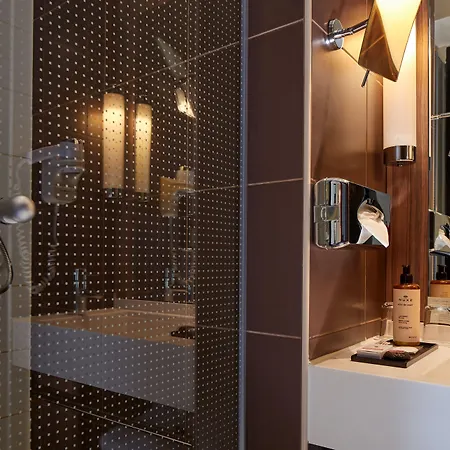 Hotel Les Théâtres Parigi